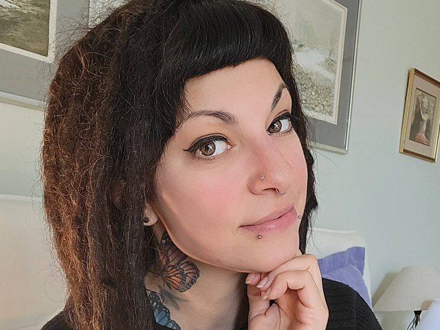 Melanie at home